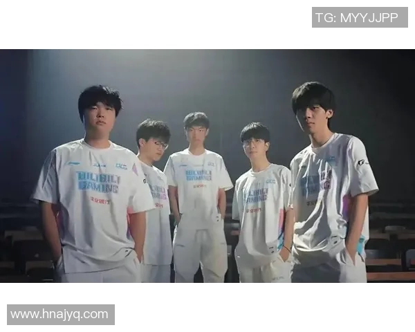 电竞新闻深入探讨BLG团队协作的独特优势与其他战队的对比分析